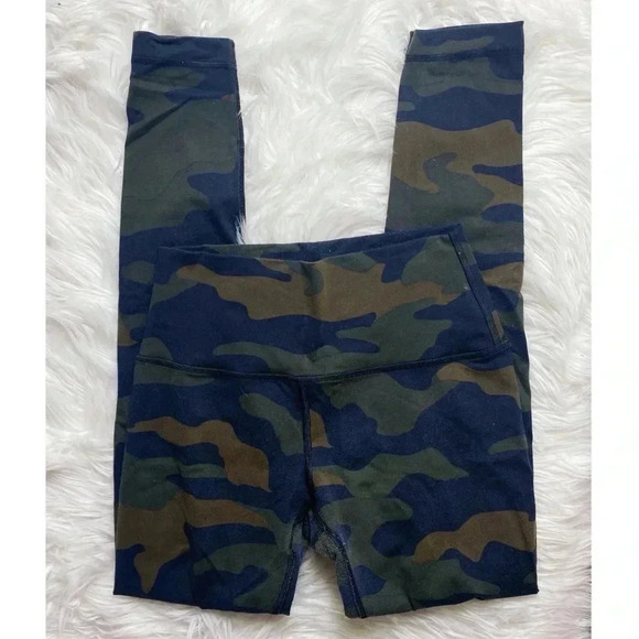 PINK Camouflage Leggings - Picture 1 of 5